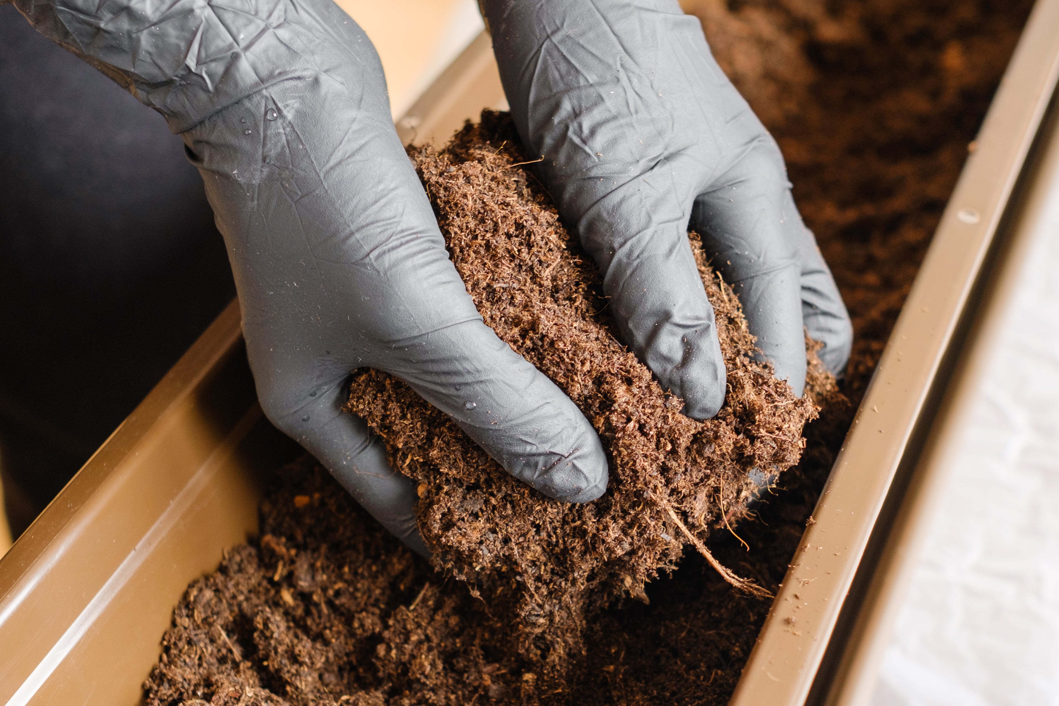 Excellent Water Retention & Root Aeration